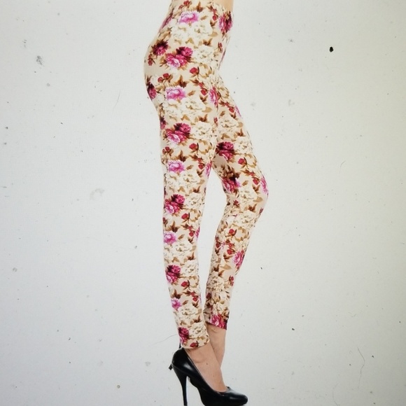 ⚠️LAST 1⚠️Pearly Spring Leggings